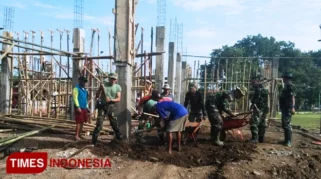 Puluhan Warga Jember Datangi Kodim 0824