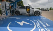 Purbaya Siapkan Insentif PPN DTP untuk Mobil Listrik