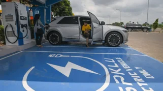 Purbaya Siapkan Insentif PPN DTP untuk Mobil Listrik