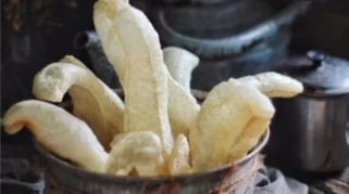 Rahasia Kerupuk Rambak: Dimulai dari Pemilihan Kulit Berkualitas Hingga Cara Menggoreng yang Tepat