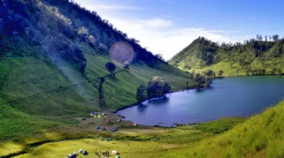 Ranu Regulo, Pesona Danau Alami di Kaki Gunung Semeru