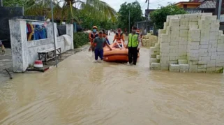 Ratusan Rumah di Bogor Terendam Banjir Akibat Luapan Kali Cijayanti, Satu Rumah Ambruk