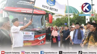 Ribuan Calon Jemaah Haji Banyuwangi Dilepas, Suasana Haru Warnai Keberangkatan