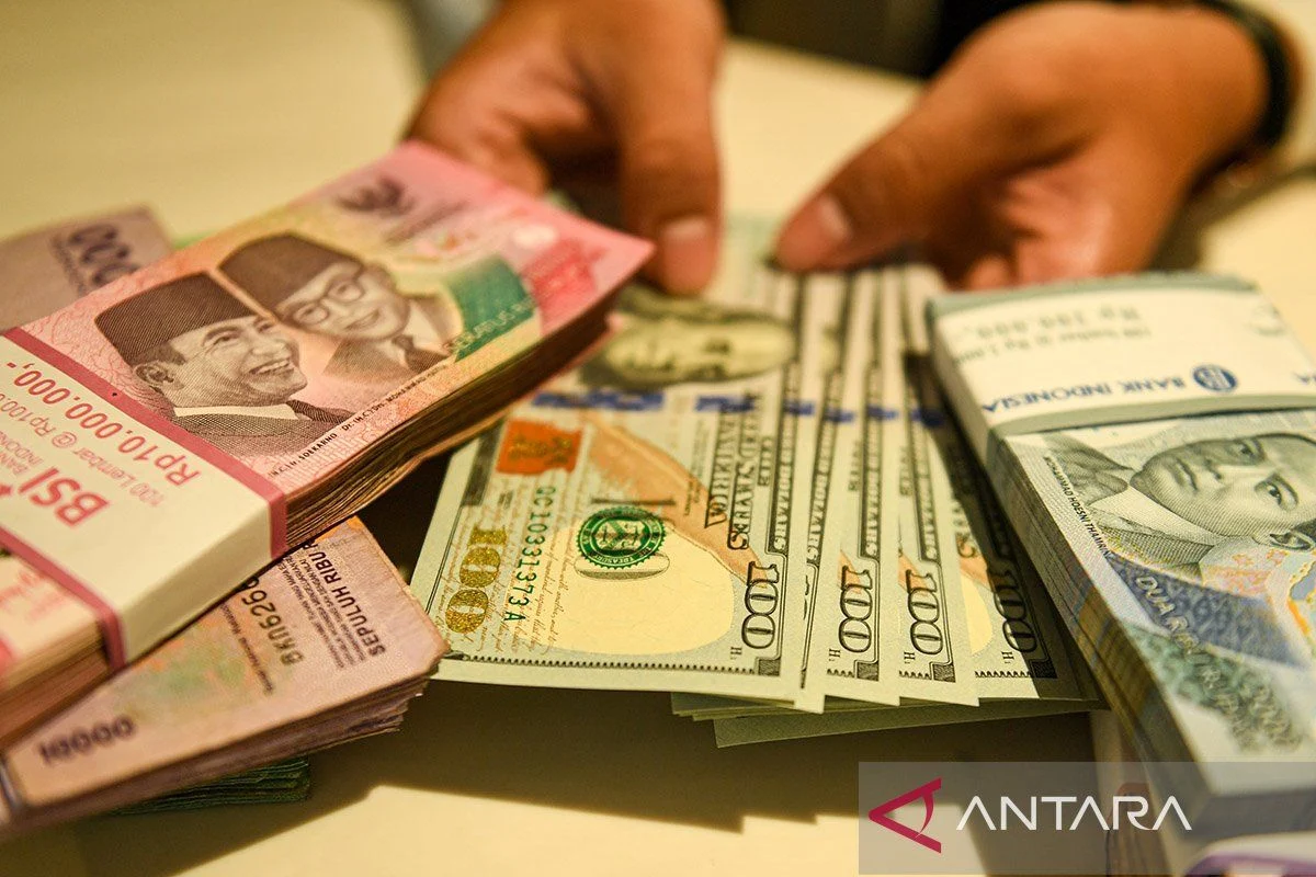 Rupiah Melemah ke Rp17.700 per Dolar AS Akibat Ketidakpastian Global dan Tekanan Fiskal Nasional