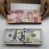 Rupiah Tertekan, Kurs Jual Dolar AS di Bank Besar Tembus Rp17.595