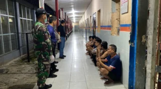 Rutan Situbondo Gelar Razia Gabungan APH Demi Wujudkan Zero Halinar