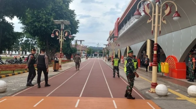 Satpol PP Jember Ingatkan PKL Soal Larangan Berjualan di Gladak Kembar