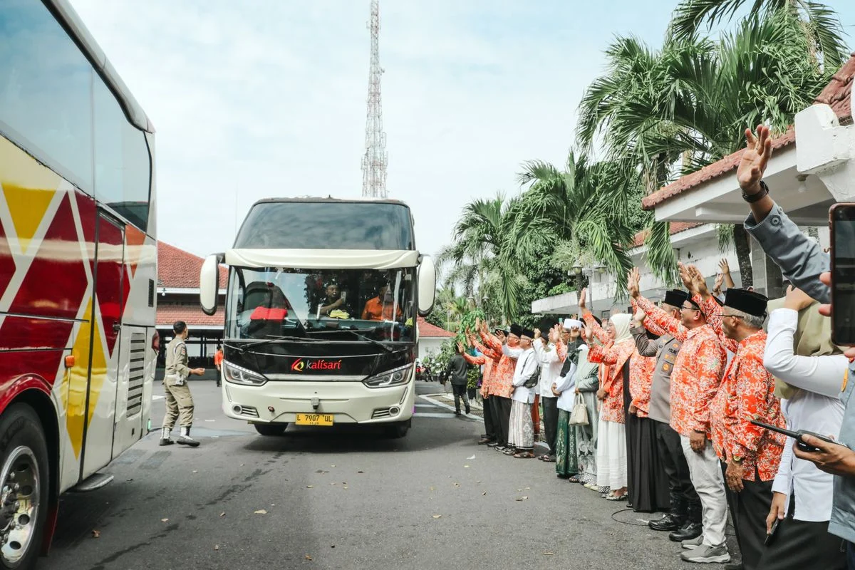 Sebanyak 603 Jemaah Haji Lumajang Berangkat ke Tanah Suci