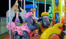 Serunya Wooftopia Carnival, Anjing dan Pemilik Kompak Ikut Permainan Interaktif