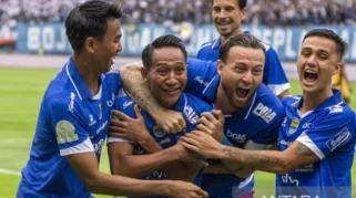Sisa Satu Laga, Persib Bandung Difavoritkan Jadi Juara Super League Musim Ini