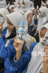 SMK Models Ikut Gerakan Minum Tablet Tambah Darah Serentak di Jawa Timur