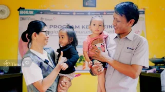 Stevano Rizki Adranacus: Menyalurkan Harapan Lewat Beasiswa bagi Ratusan Anak SLB Lobalain