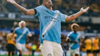 Tijjani Reijnders Kenakan Jersey Timnas Indonesia Klasik, Aston Villa Berminat Boyong dari Manchester City