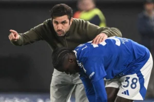 Tolak latih Chelsea, Cesc Fabregas targetkan kursi pelatih Arsenal