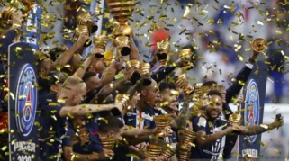 Ukir Sejarah, Lens Raih Gelar Piala Prancis Perdana Usai Menang 3-1 atas Nice