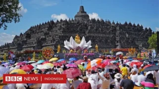 Umat Buddha Terharu Waisak 2026 Dirayakan di Bundaran HI