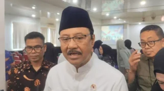 Viral Sepatu Sekolah Rakyat Rp 700 Ribu per Pasang, Gus Ipul Sebut Itu Perencanaan Awal