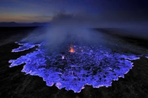 Waktu Terbaik Melihat Blue Fire di Banyuwangi: Bulan, Jam, dan Kondisi Cuaca