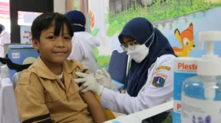 Wamenkes Usulkan Pelayanan Imunisasi di Hari Libur untuk Tingkatkan Vaksinasi Anak di Aceh