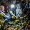 Warga Indonesia Beralih dari Makan Tabungan ke Makan Utang untuk Bertahan Hidup