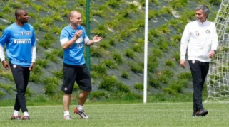 Wesley Sneijder Dukung Jose Mourinho Kembali Latih Real Madrid