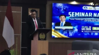 Yusril Tegaskan Pemerintah Tidak Pernah Menginstruksikan Pembubaran Nobar Pesta Babi