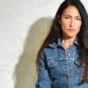 20 Tahun Setelah Debut, Joan As Police Woman Hidupkan Kembali Album Real Life dengan Sentuhan Baru