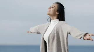 5 Cara Sederhana Meningkatkan Well-Being Harian, dari Positive Self-Talk hingga Mindfulness