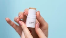 5 Rekomendasi Lip Balm untuk Perawatan Bibir di Malam Hari
