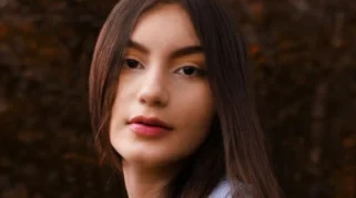 7 Rekomendasi Warna Rambut yang Bikin Wajah Cerah dan Tampil Lebih Stunning
