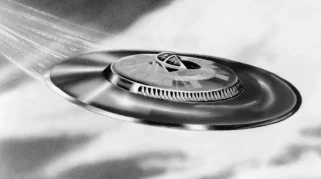 79 Years Later, The Summers Biggest Sci-Fi Movie Exists Thanks To A Freak Accident: How Roswell Melahirkan Film Alien Terbesar