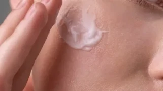 8 Rekomendasi Skincare untuk Kulit Kering agar Tetap Terhidrasi