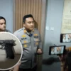 Adam Deni Ngamuk dan Pamer Senjata Airsoft Gun di Ruko Jakut, Terancam Hukuman Penjara