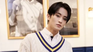 Agensi Upper Room Minta Maaf Atas Kontroversi Pakaian Mark Lee