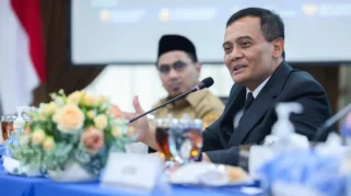 Ahmad Luthfi Realokasi Rp200 Miliar untuk Percepat Perbaikan Jalan Rusak di Jateng
