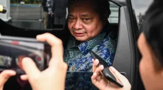 Airlangga soal Harga BBM Nonsubsidi: Lihat Implementasi Perdamaian AS-Iran Dulu
