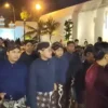 Anak Muda Ramaikan Mubeng Beteng, Tradisi Refleksi Diri di Malam 1 Suro