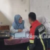 Ayah Tak Pulang, Ibu Tiada: Siswa di Ciamis Ini Ambil Rapor Ditemani Damkar