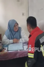 Ayah Tak Pulang, Ibu Tiada: Siswa di Ciamis Ini Ambil Rapor Ditemani Damkar