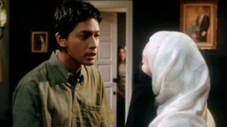 Ayat-Ayat Cinta: Perbedaan Novel dan Film yang Perlu Diketahui