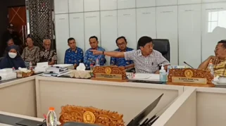 Baktiono Semprot Pemkot Surabaya: Pelayanan Publik Bukan Alat Menghukum Rakyat Kecil