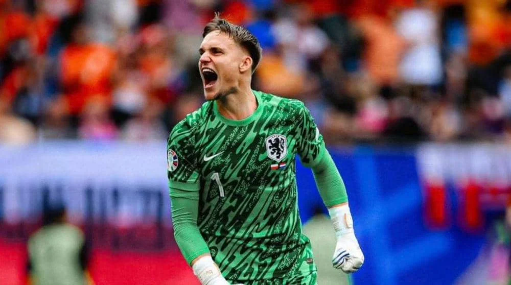 Bart Verbruggen Fit dan Jadi Kiper Utama Belanda Lawan Jepang di Piala Dunia 2026