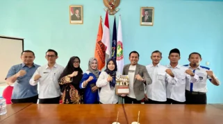 Bawaslu Kota Pasuruan Kenalkan MOOC Literasi Demokrasi ke Siswa SMAN 3, Kupas Tuntas Politik Uang