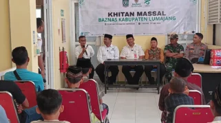 Baznas Lumajang Gelar Khitan Massal di Tempursari, Polsek Kawal Kegiatan