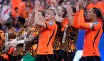 Belanda Bantai Swedia 5-1, Catat Rekor 14 Laga Tak Terkalahkan di Piala Dunia