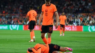 Belanda Ditekuk Aljazair 0-1 dalam Laga Uji Coba di Rotterdam