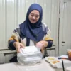 Berawal dari Hobi Memasak, Mantan Pegawai Bank Ini Sukses Kembangkan UMKM Kuliner Saji Rasa di Jember
