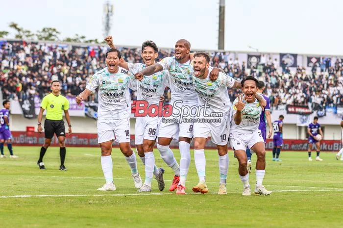 Berkaca-kaca, Eks Striker Persib Gervane Kastaneer Menahan Tangis Jelang Laga Perdana Curacao Vs Jerman di Piala Dunia 2026