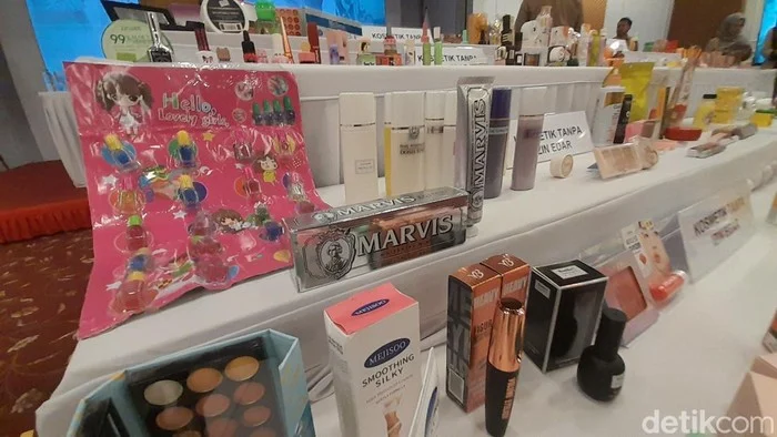 BPOM Awasi 263 Ribu Tautan Penjual Kosmetik Ilegal, 90 Persen Produk Blacklist dari China