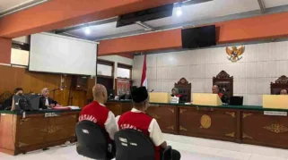 Buron Kasus Penipuan Mengaku Wartawan dan LSM Ditangkap di Gubuk Sawah Pasuruan